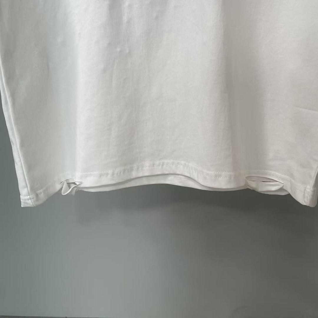 Mixed Emotion Emotions Never Die Graphic Tee